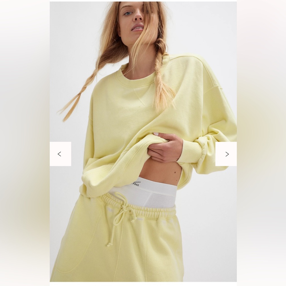 yllw the label oversized pullover crewneck sweater in light yellow nwot